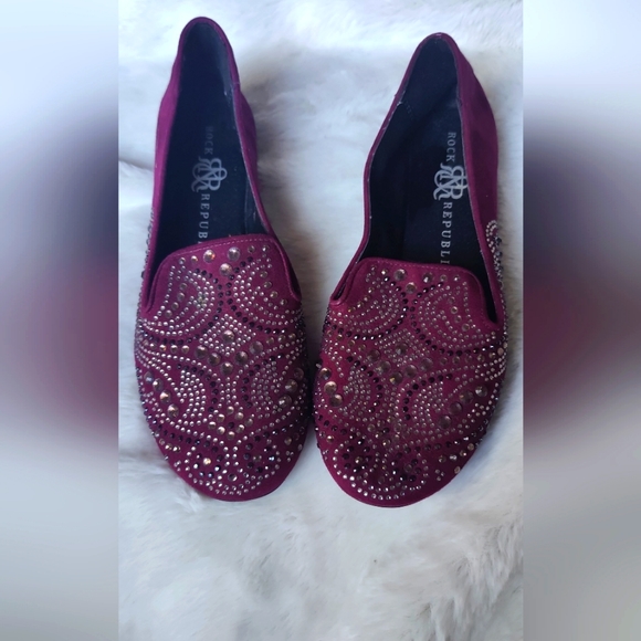 Rock N'Republic; women's slip on burgundy jewel flats; size 6 med - Picture 3 of 4